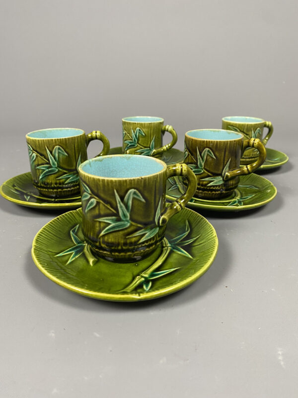 Partie de Service à café à décors de bambou