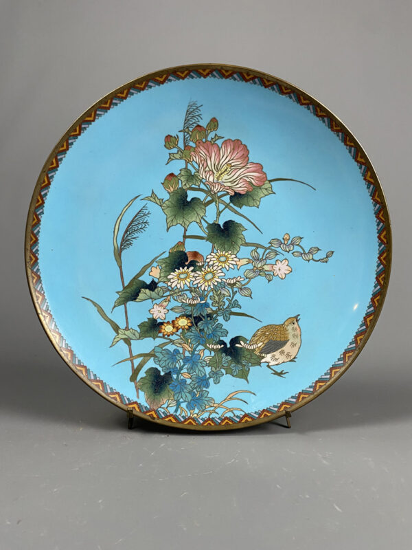 Plat rond en cuivre à émail cloisonné