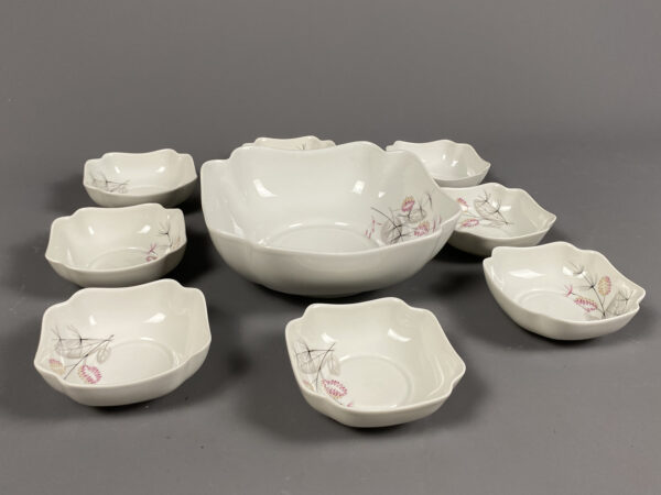 Partie de service à dessert en porcelaine