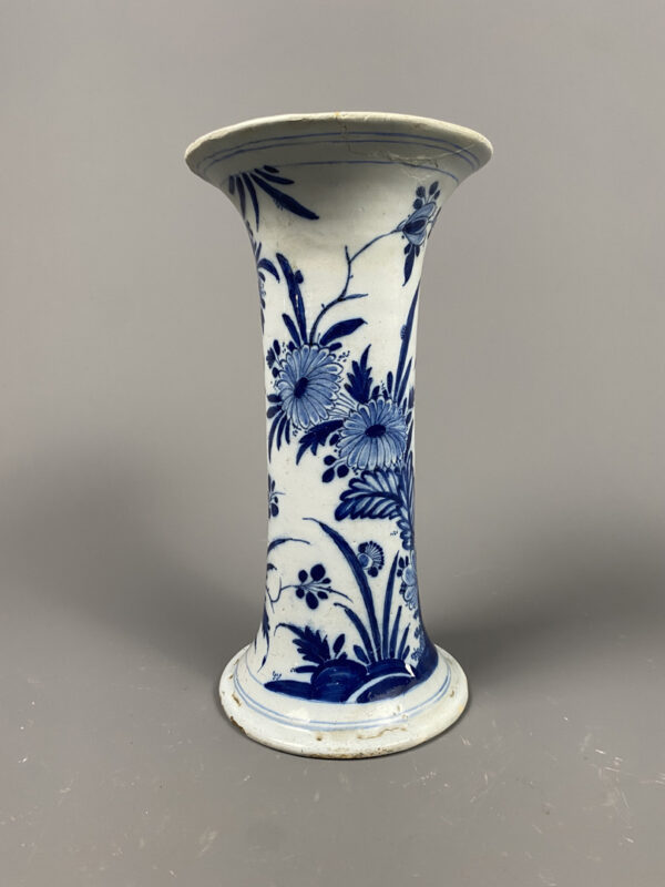 Vase cornet DELFT XVIIIème