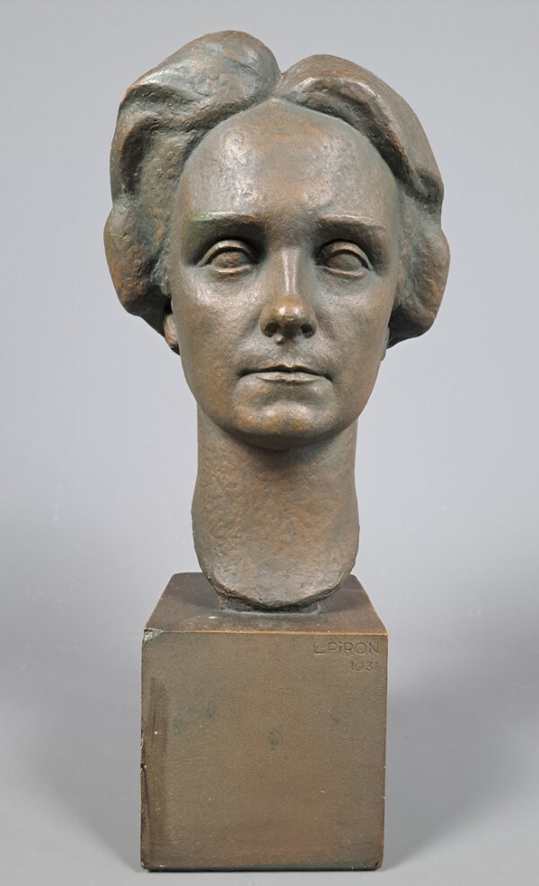 L.Piron ( XXème), Dame des années 1930